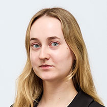 Адрияна Веселова